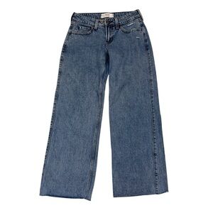 Hollister Low Rise Baggy Jeans Size 0 Short Waist 25 Medium Wash Blue Denim